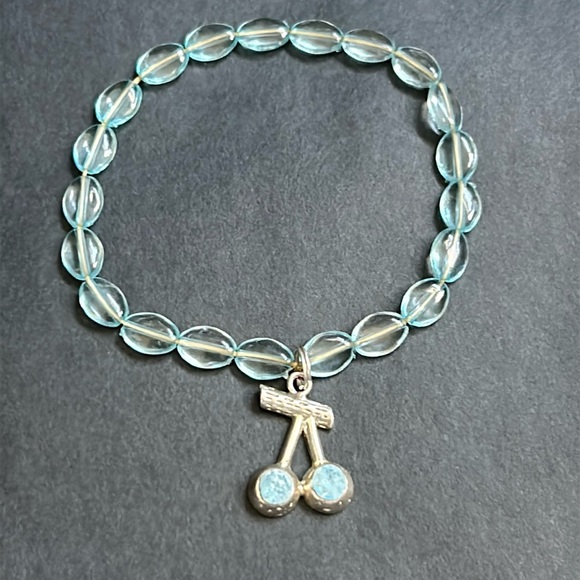 Vintage Jewelry - Women’s vintage dainty‎ baby blue/silver beaded cherry charm bracelet one size